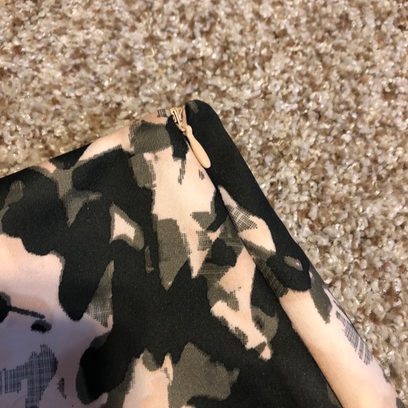 H&M High Waisted Skirt - Picture 3 of 3